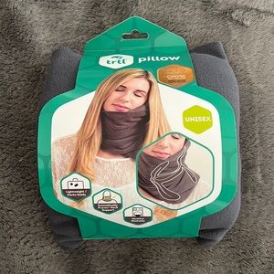 N Trtl Travel Pillow Grey
